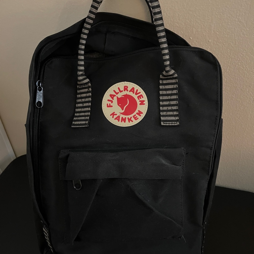 Fjallraven Kånken Backpack in Black